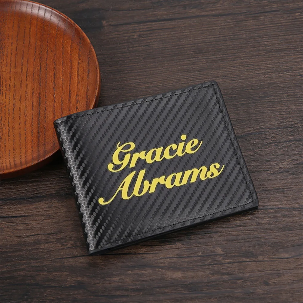 Yellow cursive text name Men's - Interior Design Name recension och pris