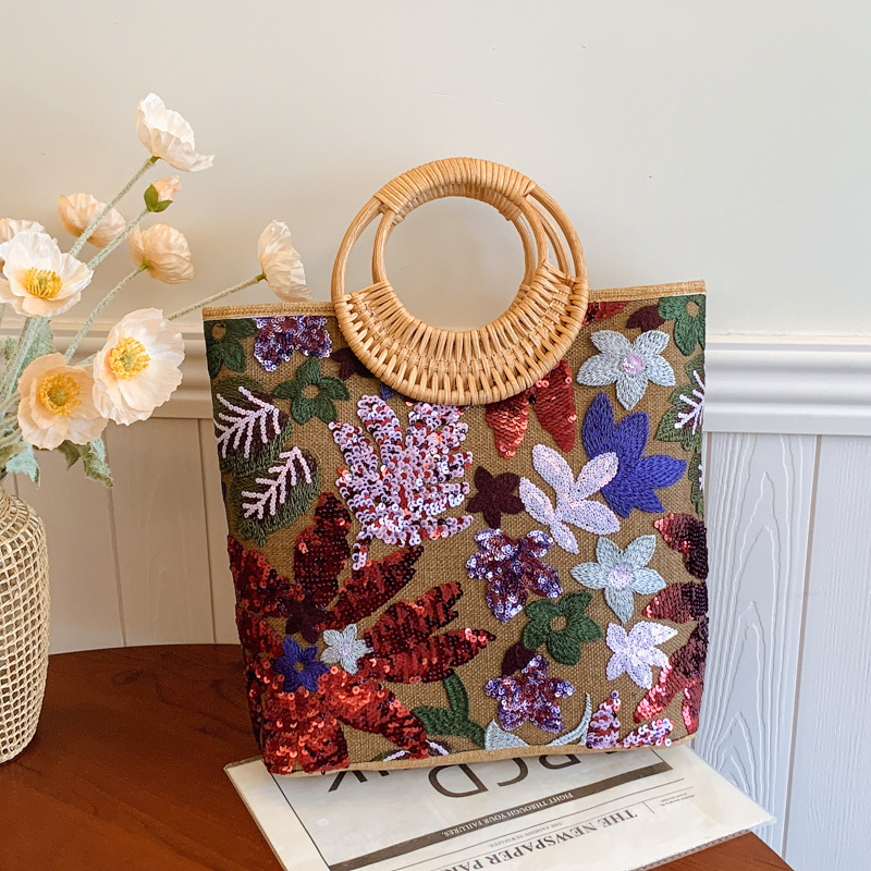 Sequin Flower Graphic Top Hand - Interior Design Graphic Design recension och pris